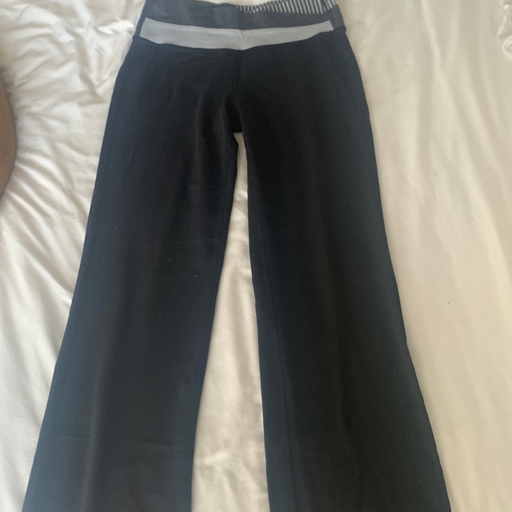 Lululemon Athletica, size 6, black